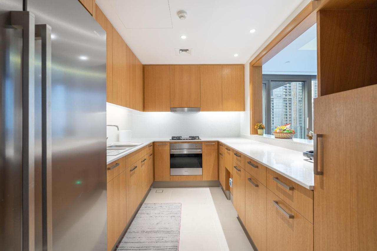 Trinity Holiday Homes - Opera Grand Downtown ดูไบ ภายนอก รูปภาพ